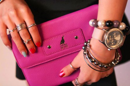 BEVEE 24/7 Continental Zip Wallet-on-chain